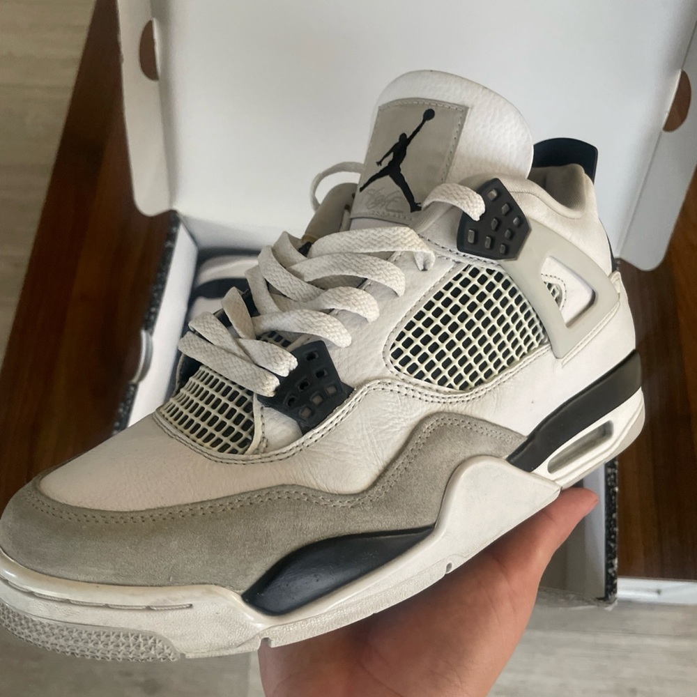 Jordan 4 Military black